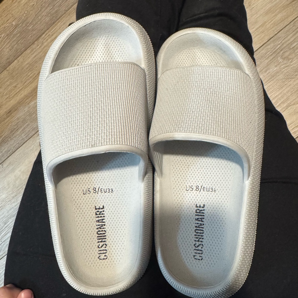 women’s cushionaire slides